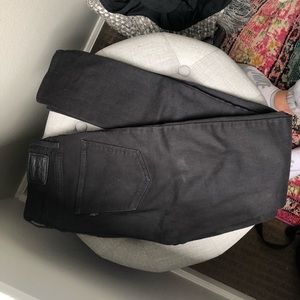 levi’s black high rise skinny jeans